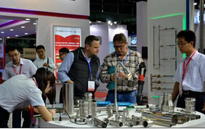 關(guān)注城鎮(zhèn)供水安全，推動(dòng)水資源綜合利用